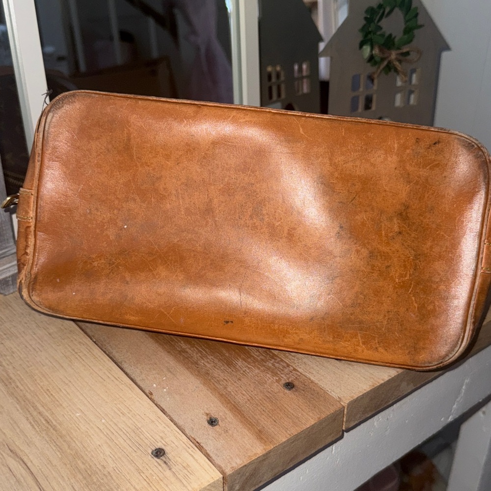 Authentic Louis Vuitton Vintage Alma LV Brown Tan Monogram - Picture 6 of 17